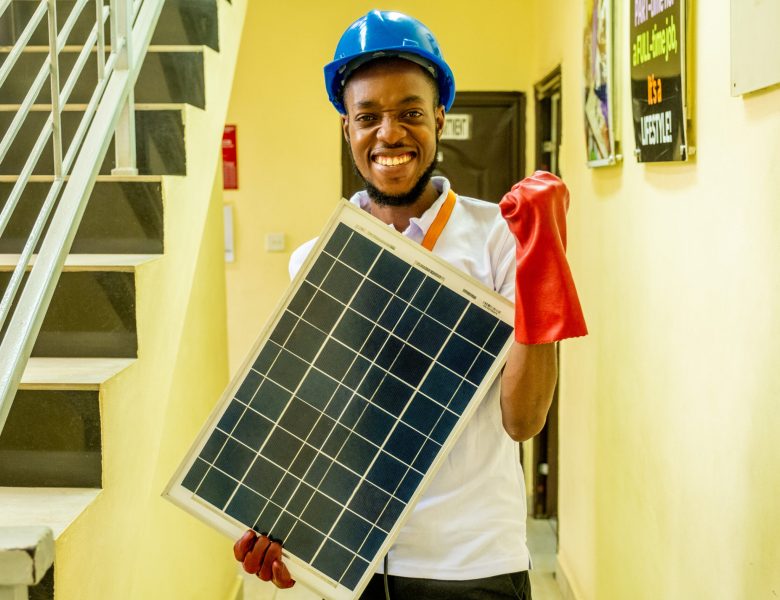 FSD VTE Solar Student Happy